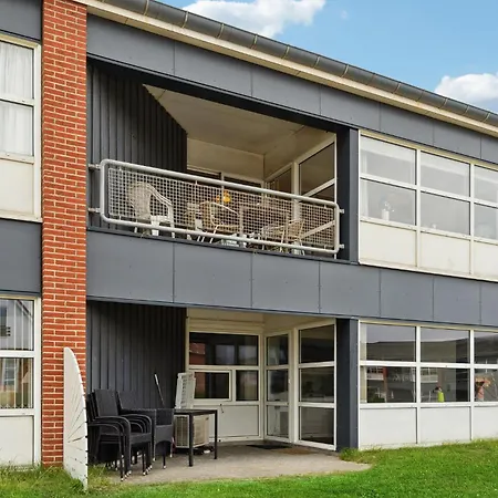 Apartment Bad, Lejl 105